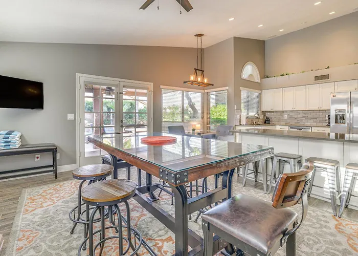 Heated Pool & Patio: Retreat Near Hiking!