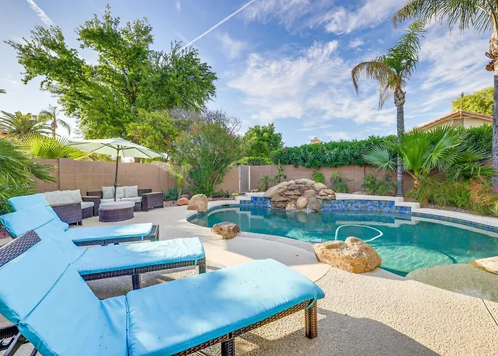 Heated Pool & Patio: Retreat Near Hiking! Tempe